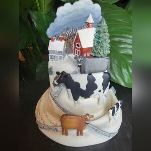FRANKLIN MINT HERRERO Cow Sculpture collection "Cows In Winter".